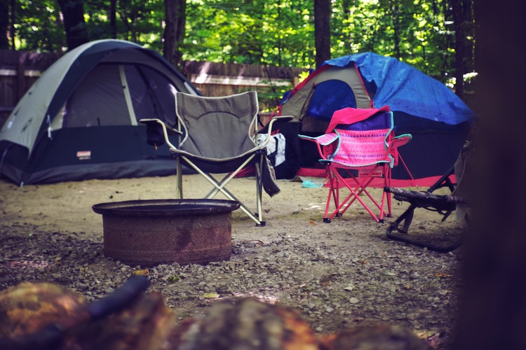 旅游季新“顶流”，露营还能火多久？
